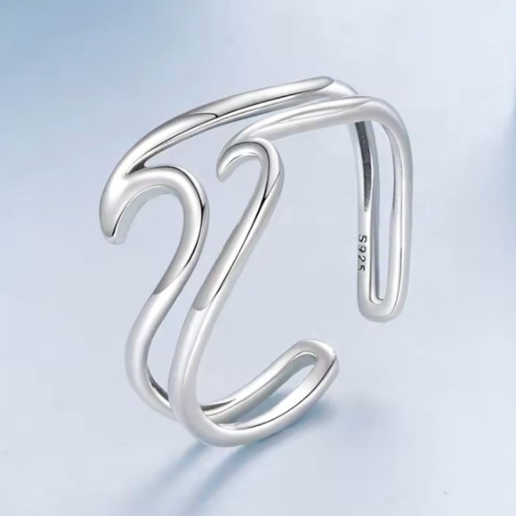 NWOT Sterling Silver 925 Ocean Wave Ring - Picture 2 of 3